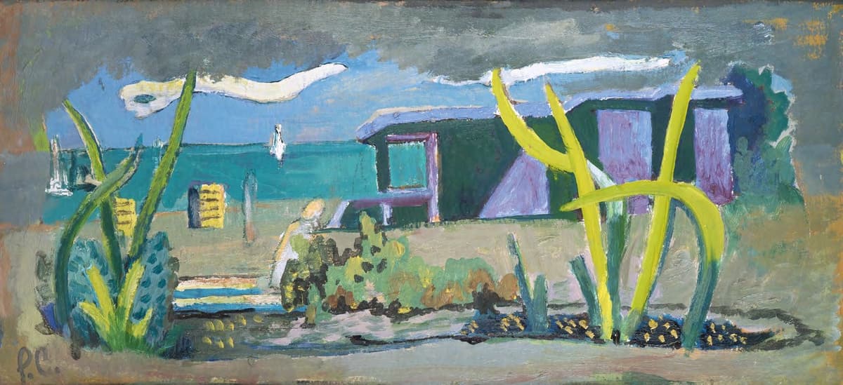 Сірий пляж та зелене море