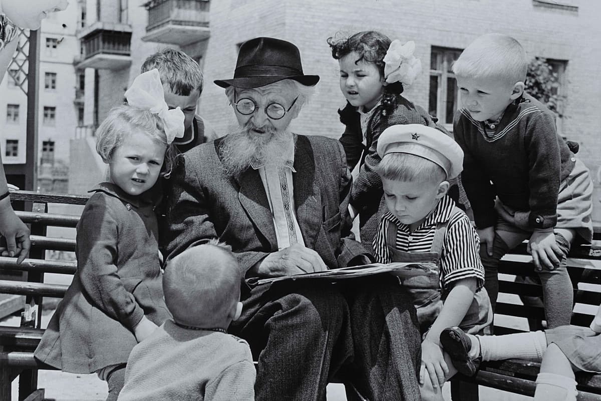 Учасник Російсько-турецької війни Ф. Таранов з дітьми. Київ