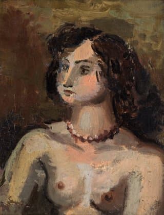 Оголена з намистом